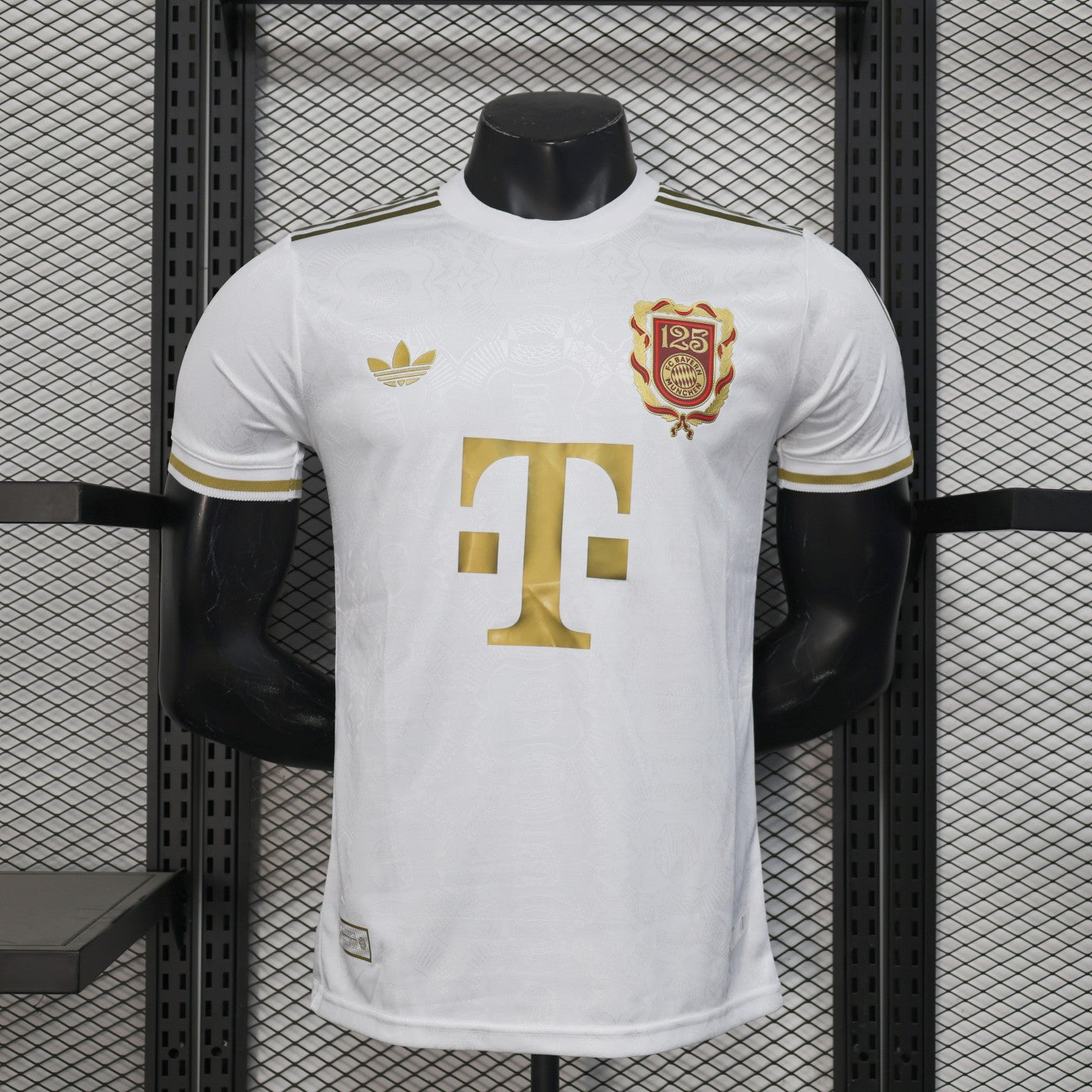 Bayern Munchen 125th White Annyversary Kit