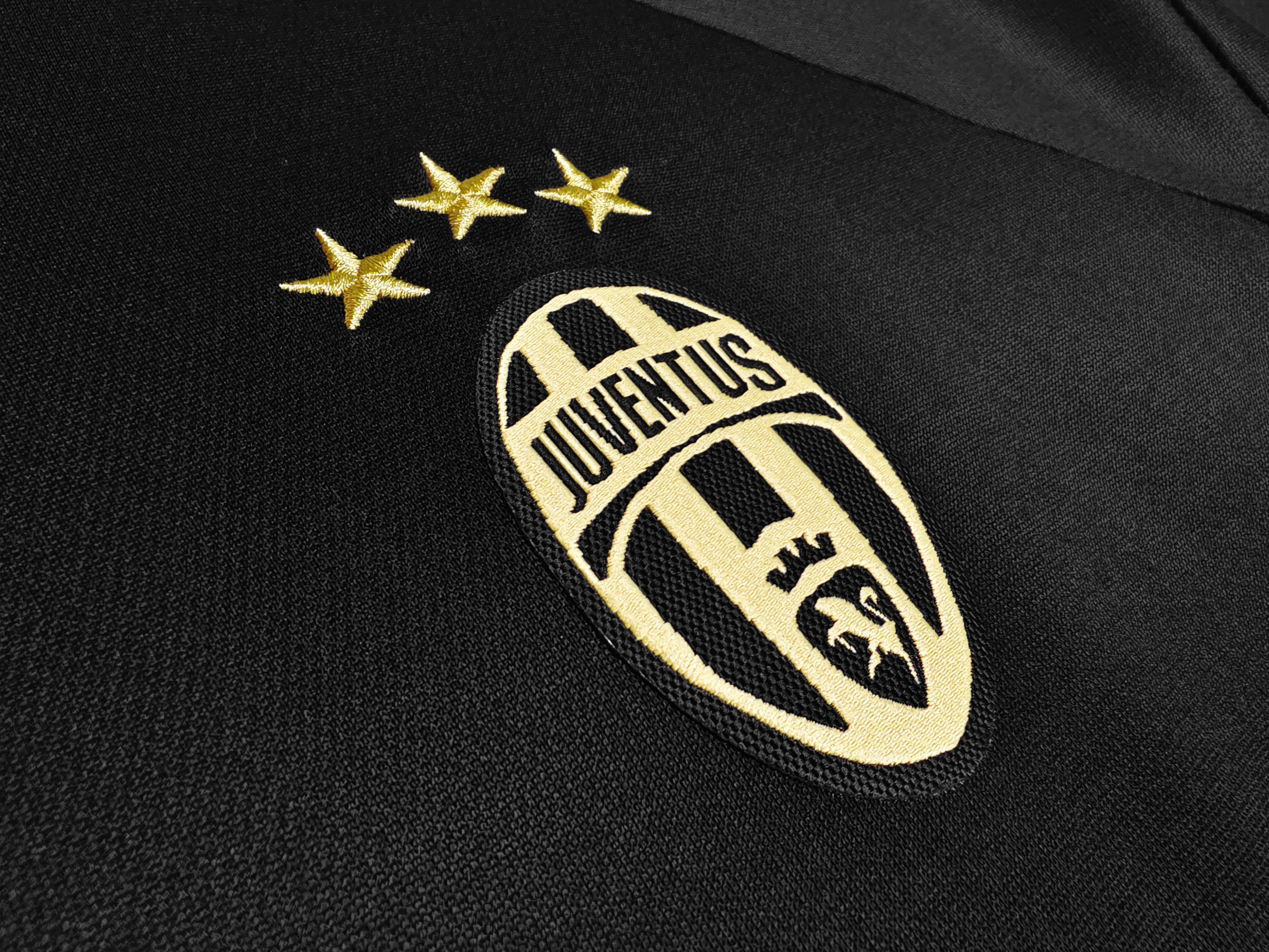 Juventus 2015–2016 Auswärtstrikot