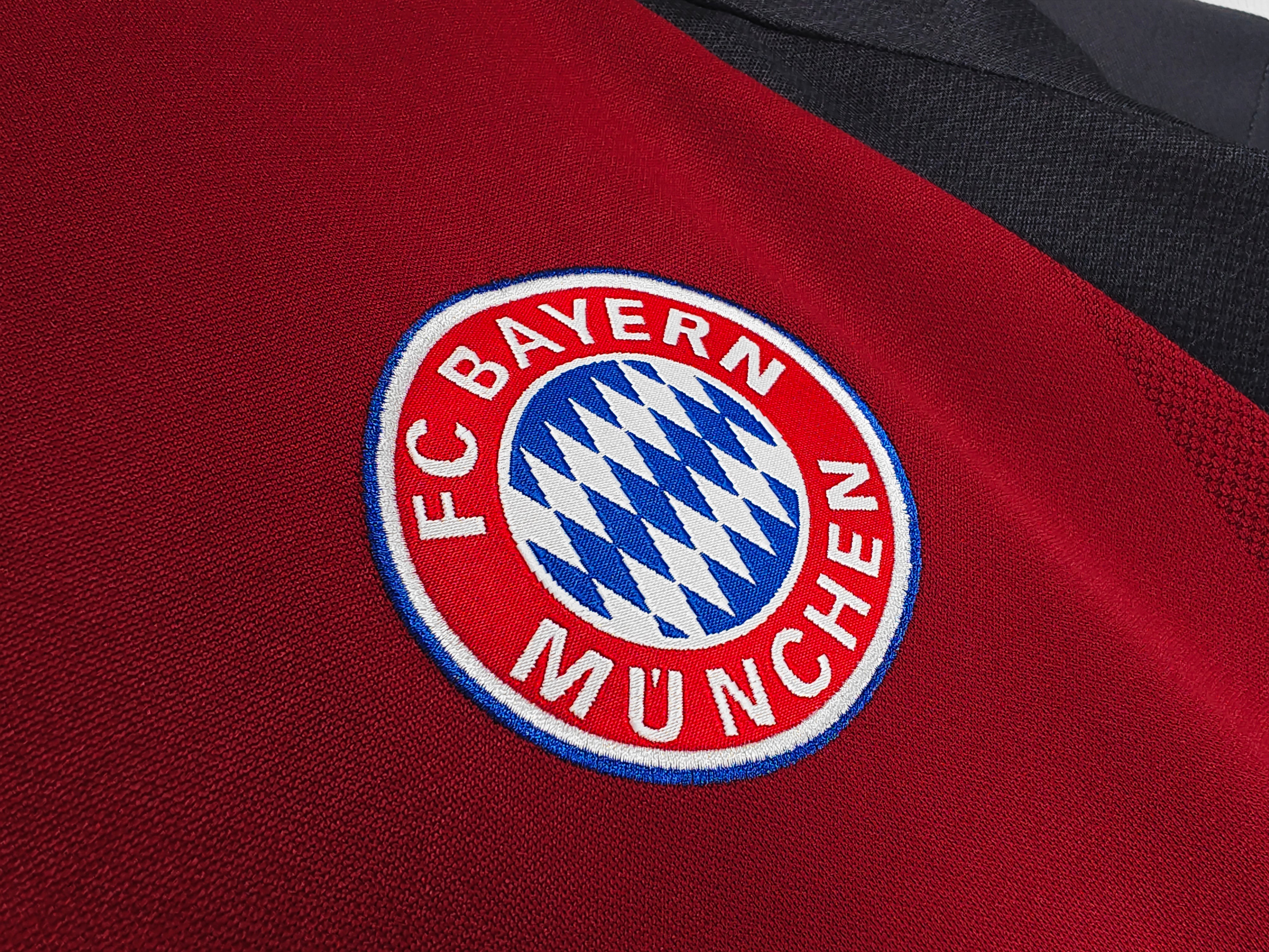 Bayern Munich 1999-2001 Home Kit