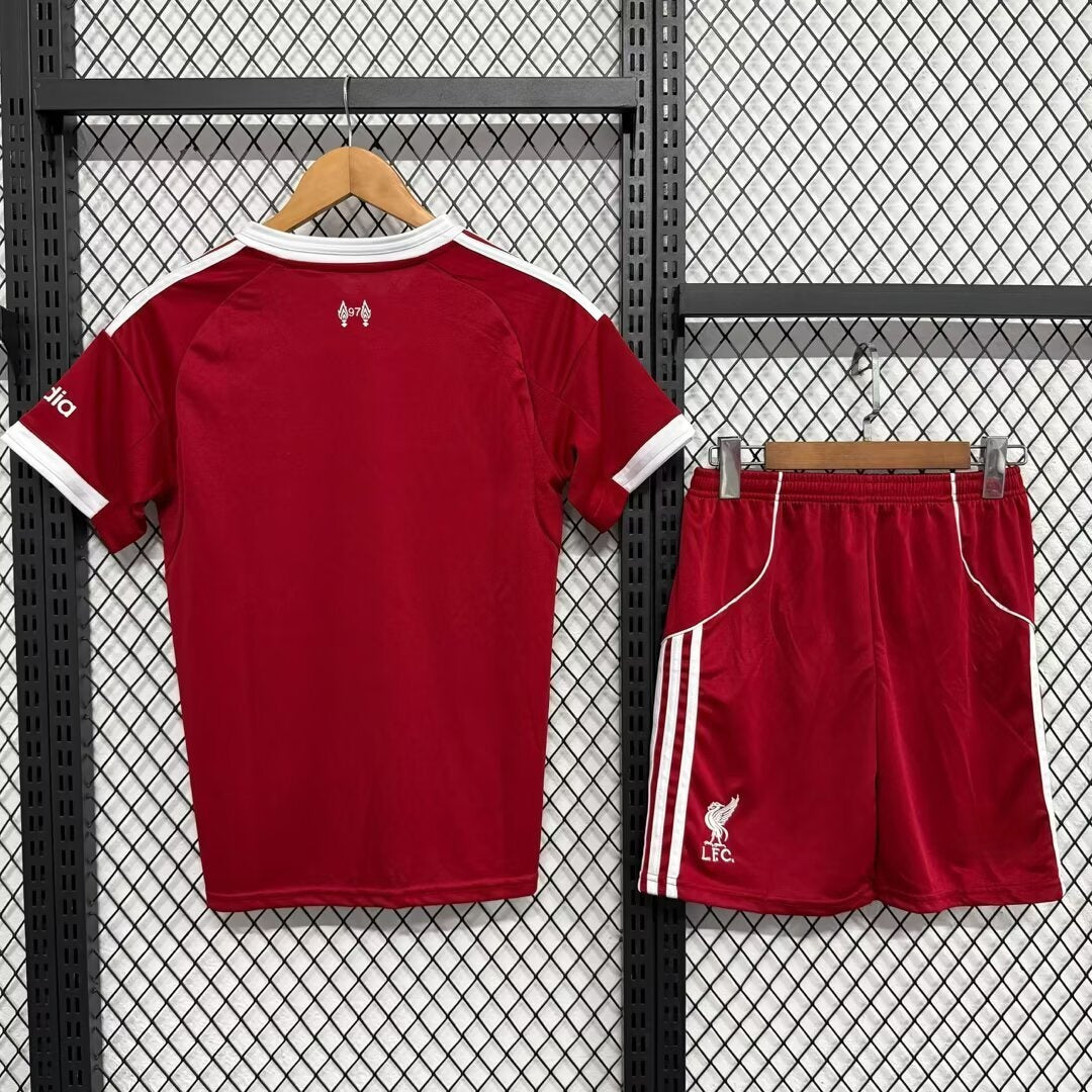 Ensemble 25/26 Liverpool Domicile Adult