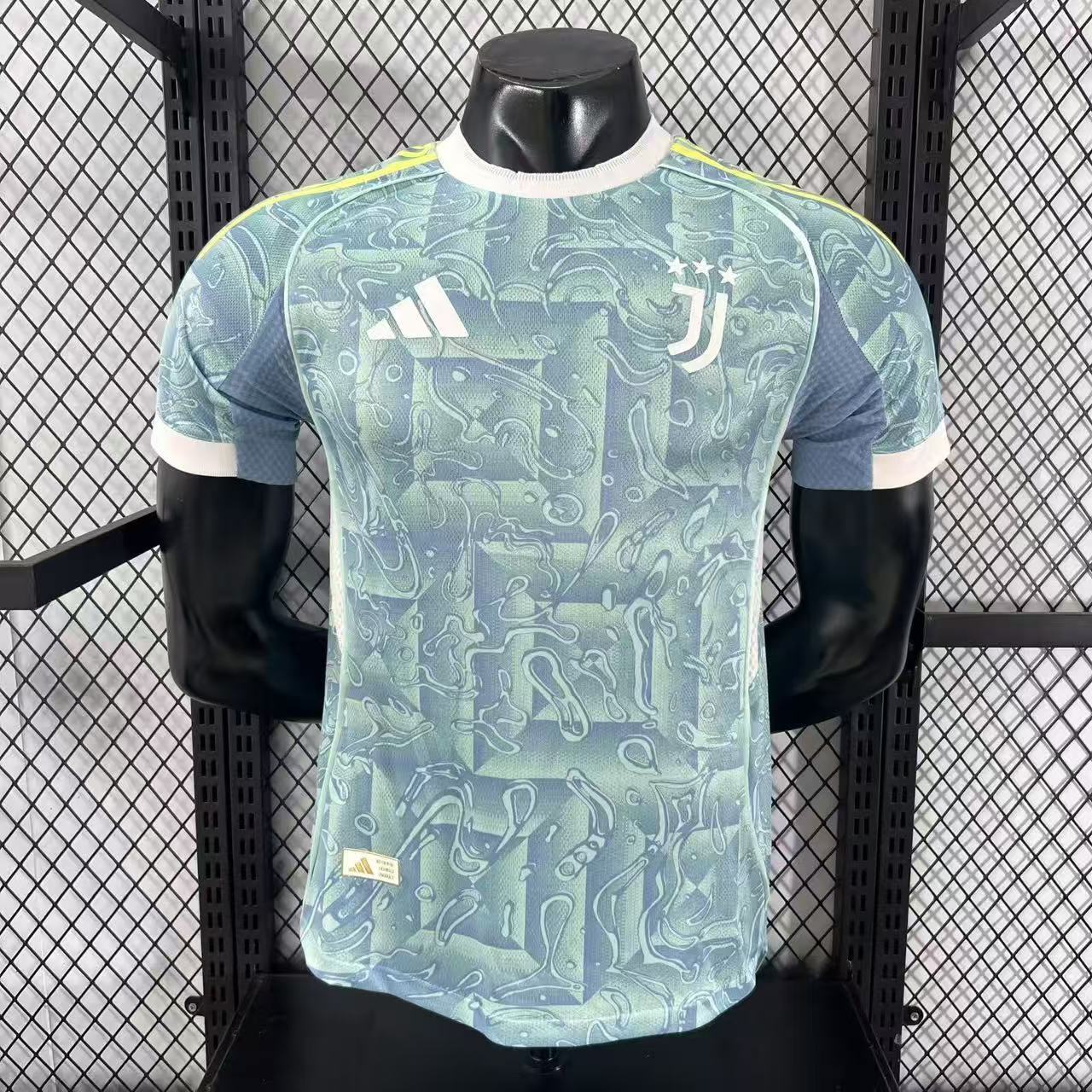 Juventus "Infinite Monogram" Special Kit