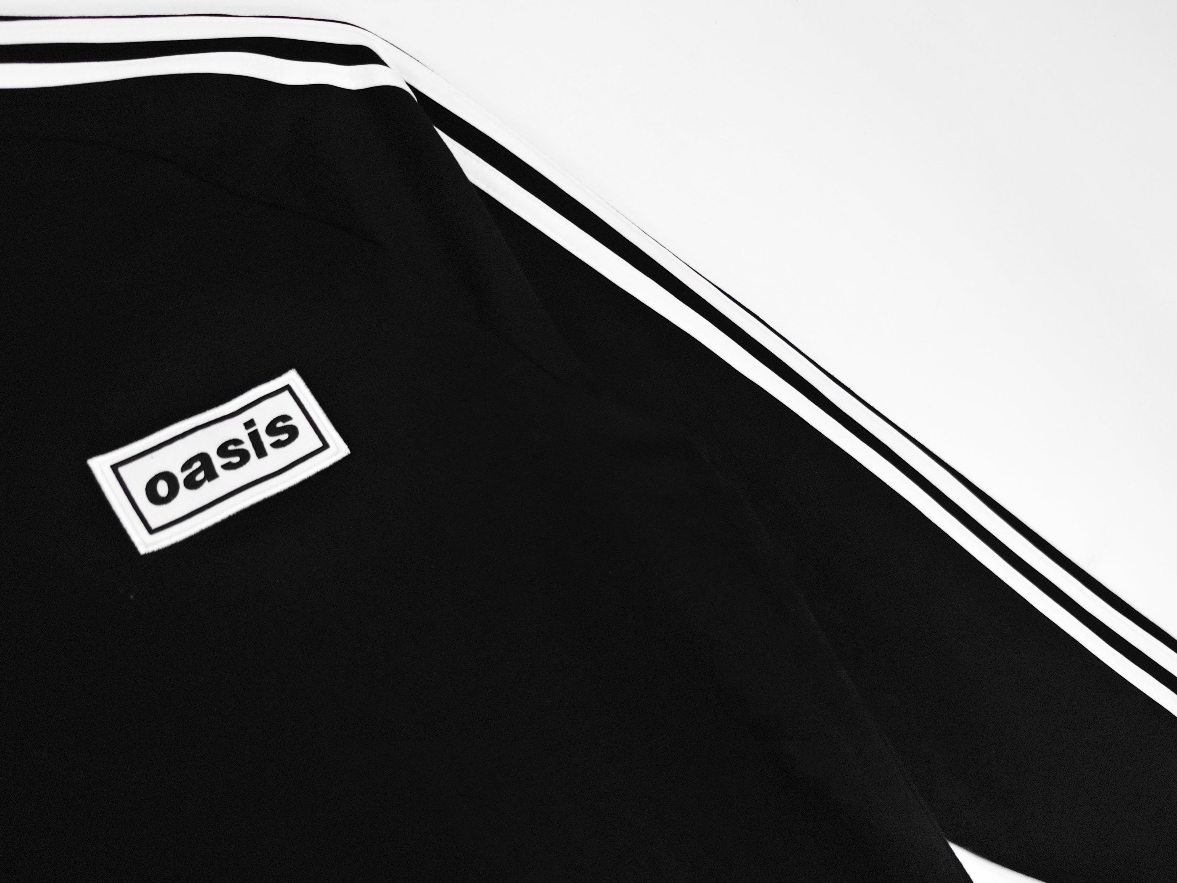 Maillot d'entraînement Oasis x Adidas Originals des années 1990