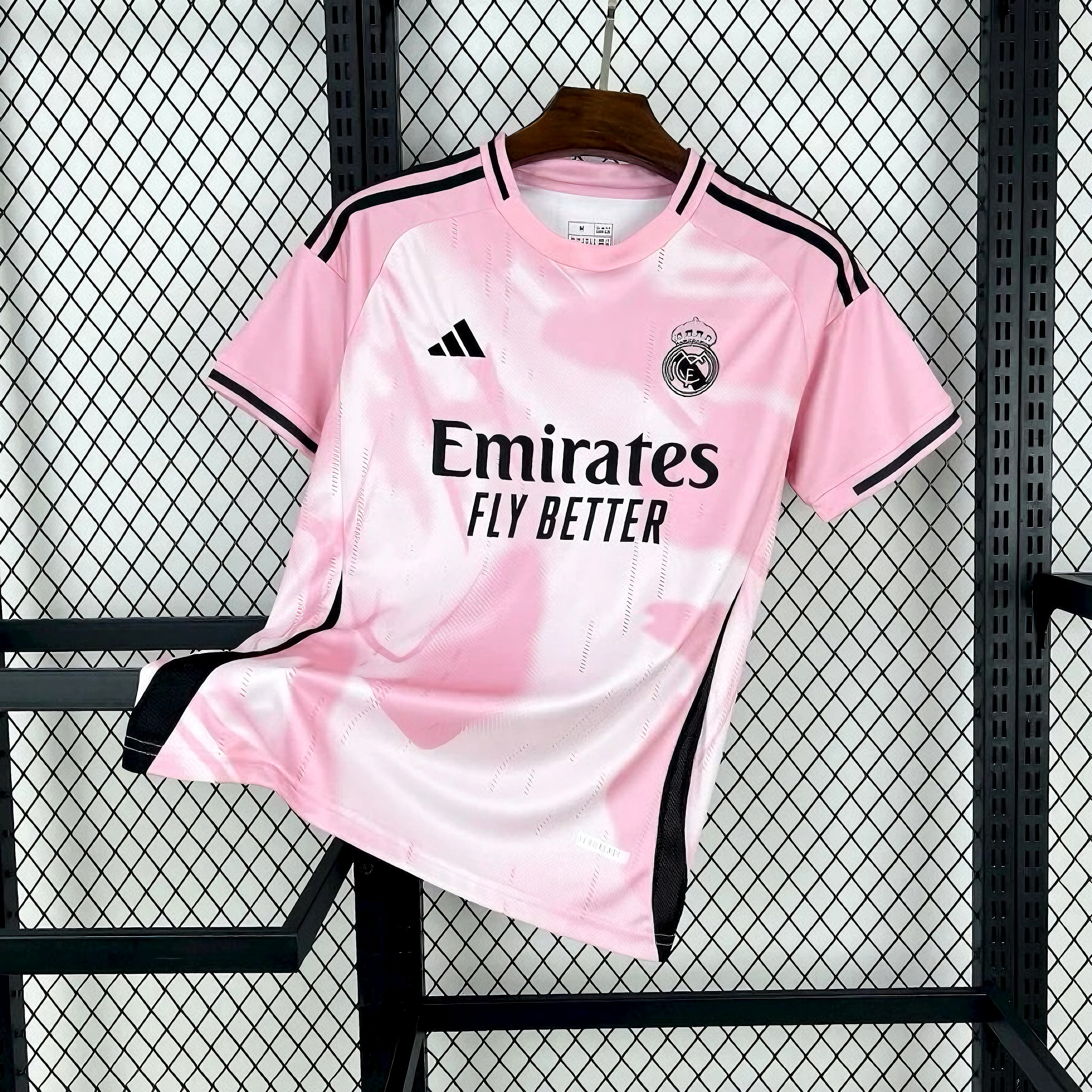 Real Madrid "Rosewave" Special Kit