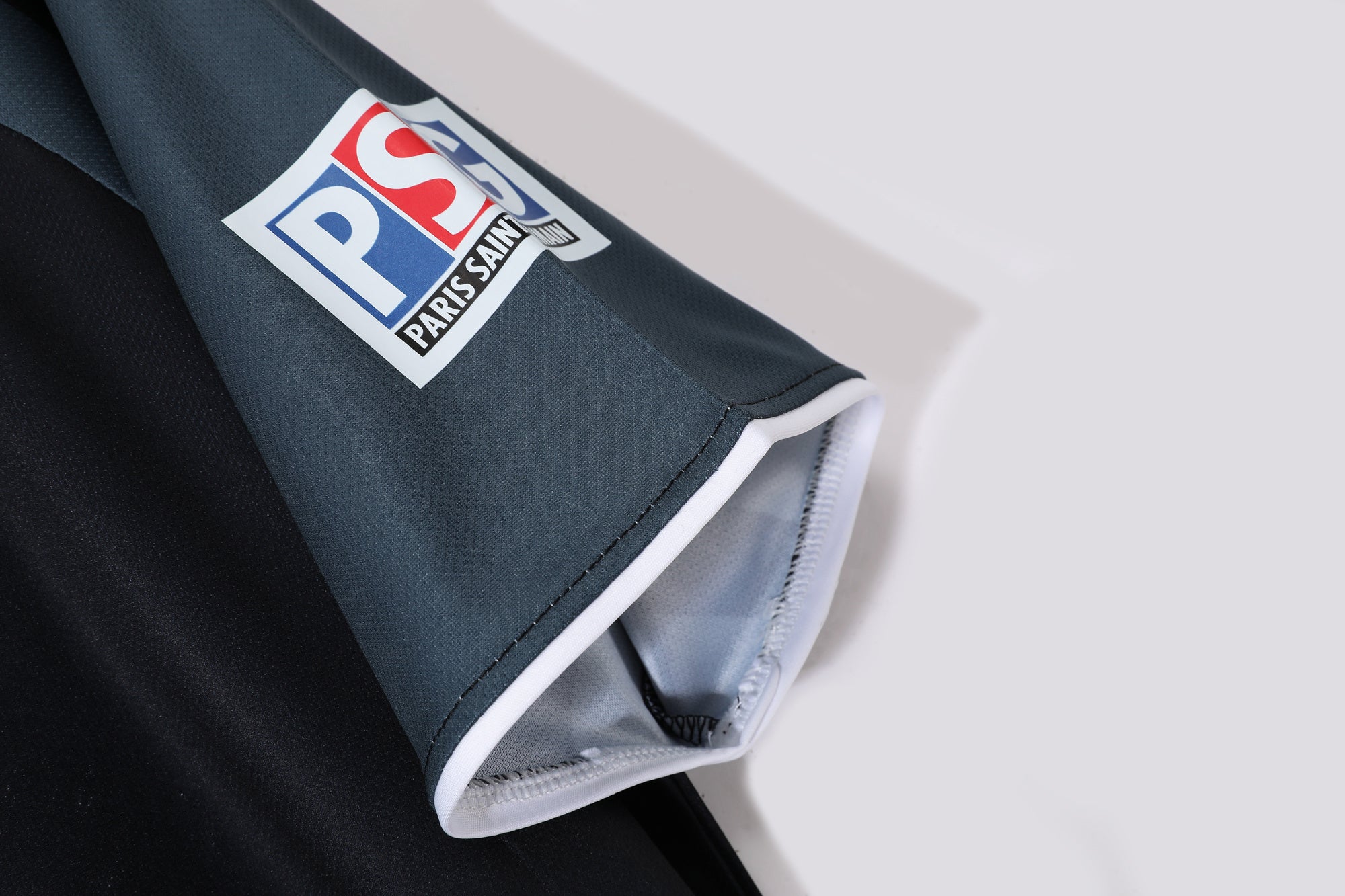 Paris Saint-Germain 2000-2001 Third Kit
