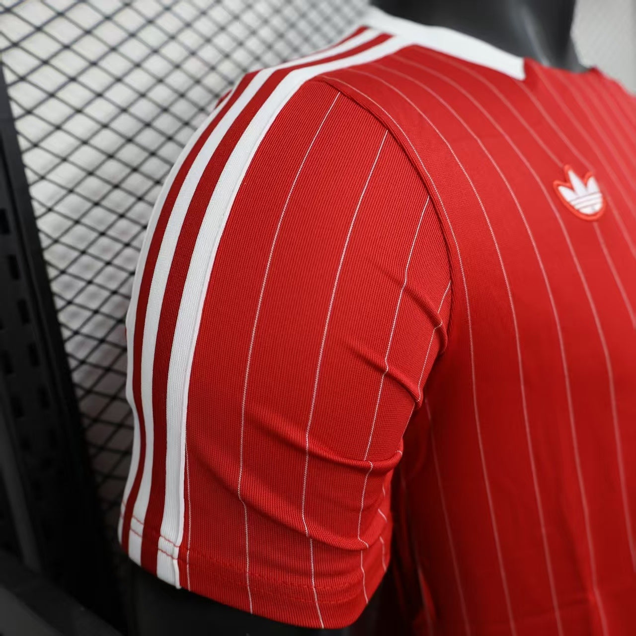 Manchester United "Classic Pinstripe" Special Kit