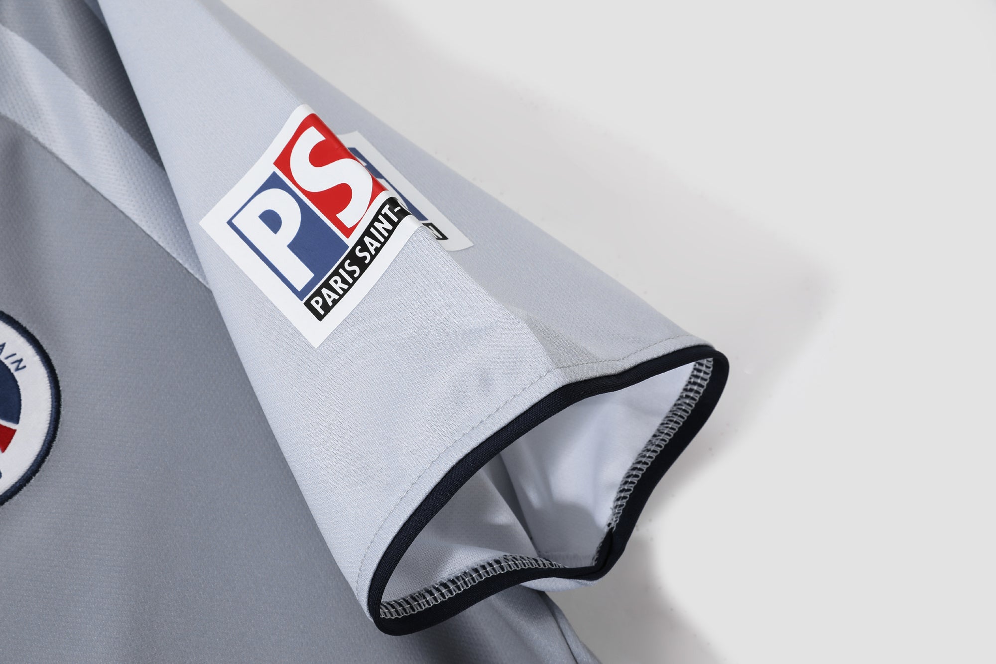 Paris Saint-Germain 2000-2001 Away Kit
