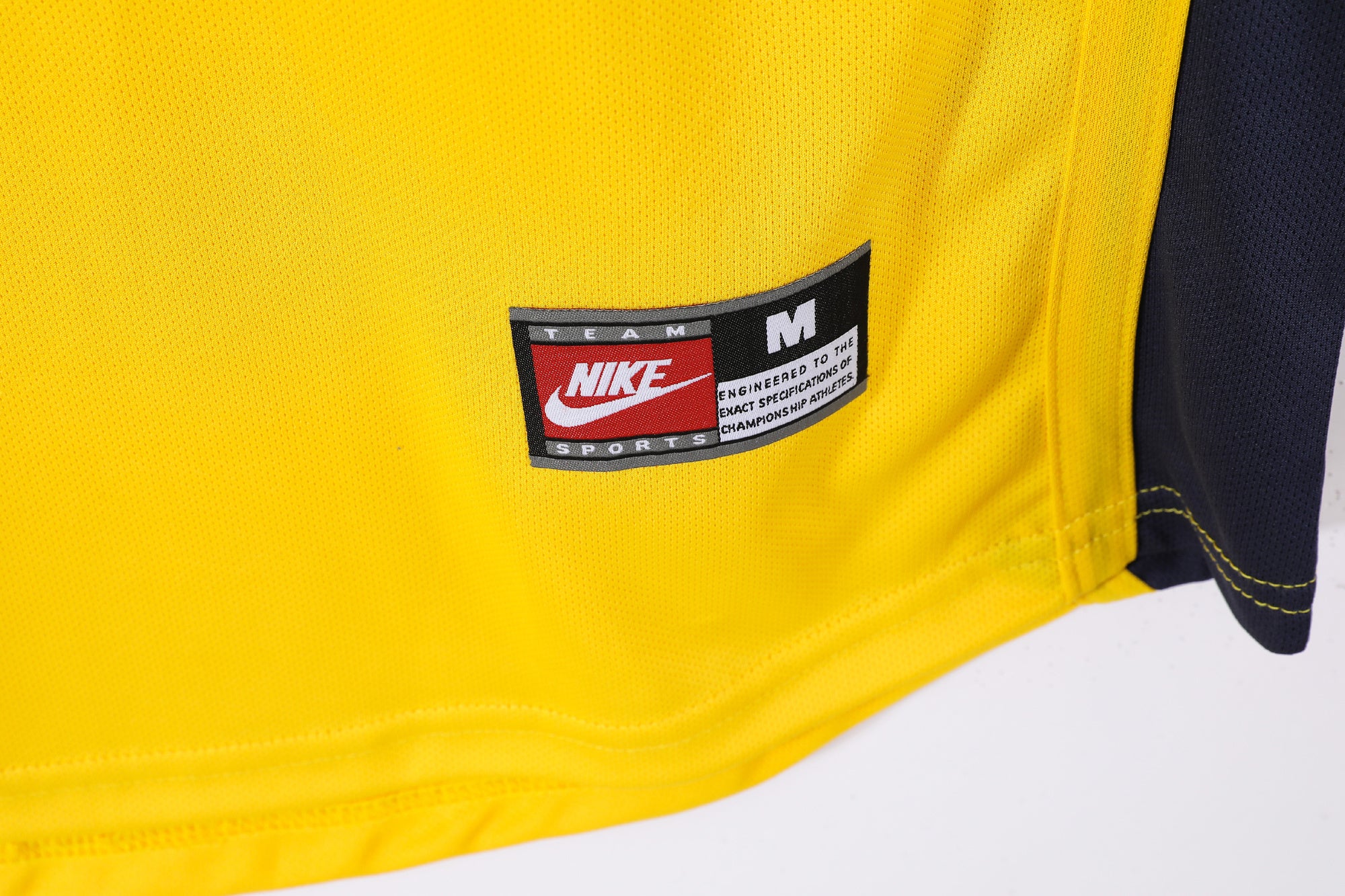 Arsenal 1999-2001 Away Kit