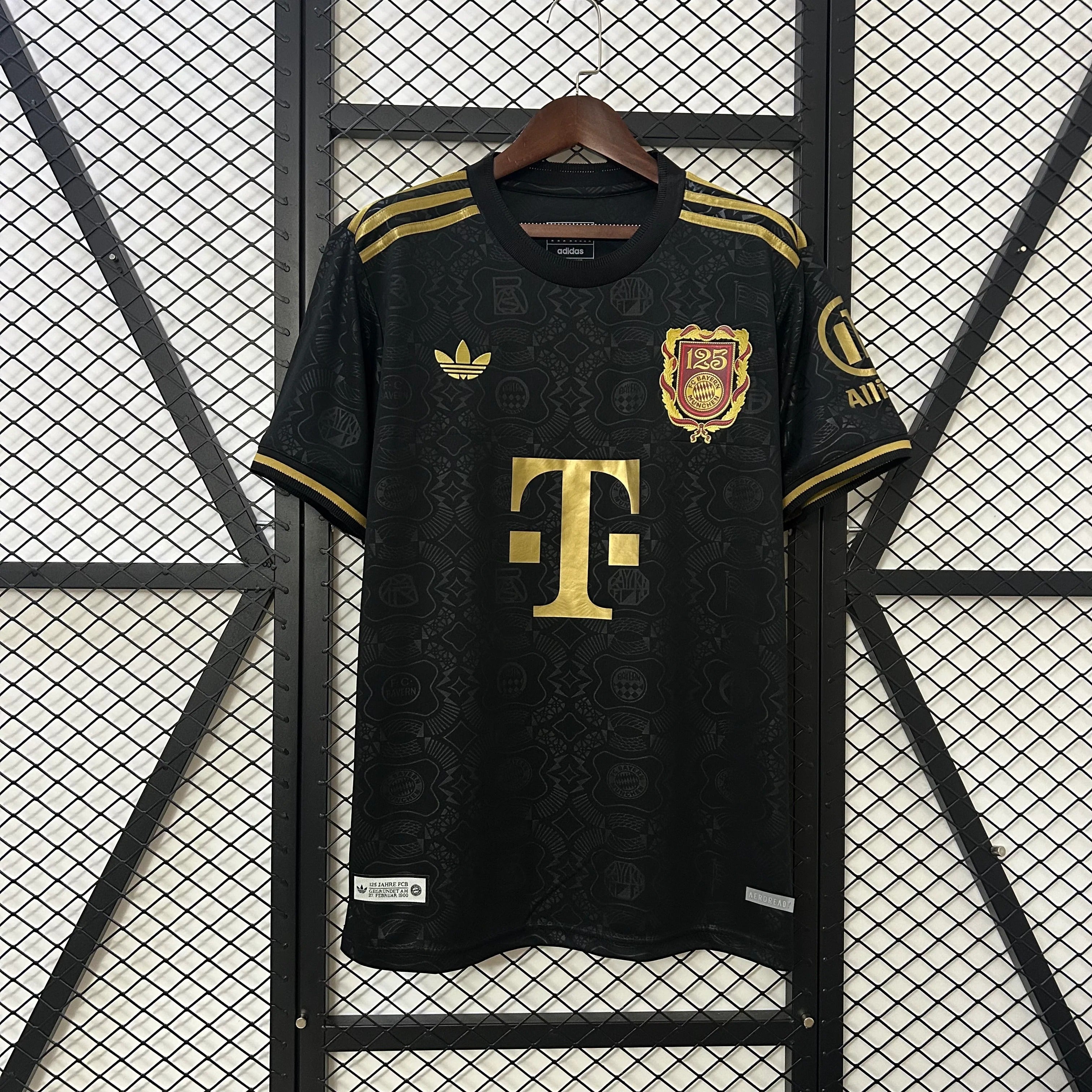 Bayern Munchen 125th Annyversary Black Kit