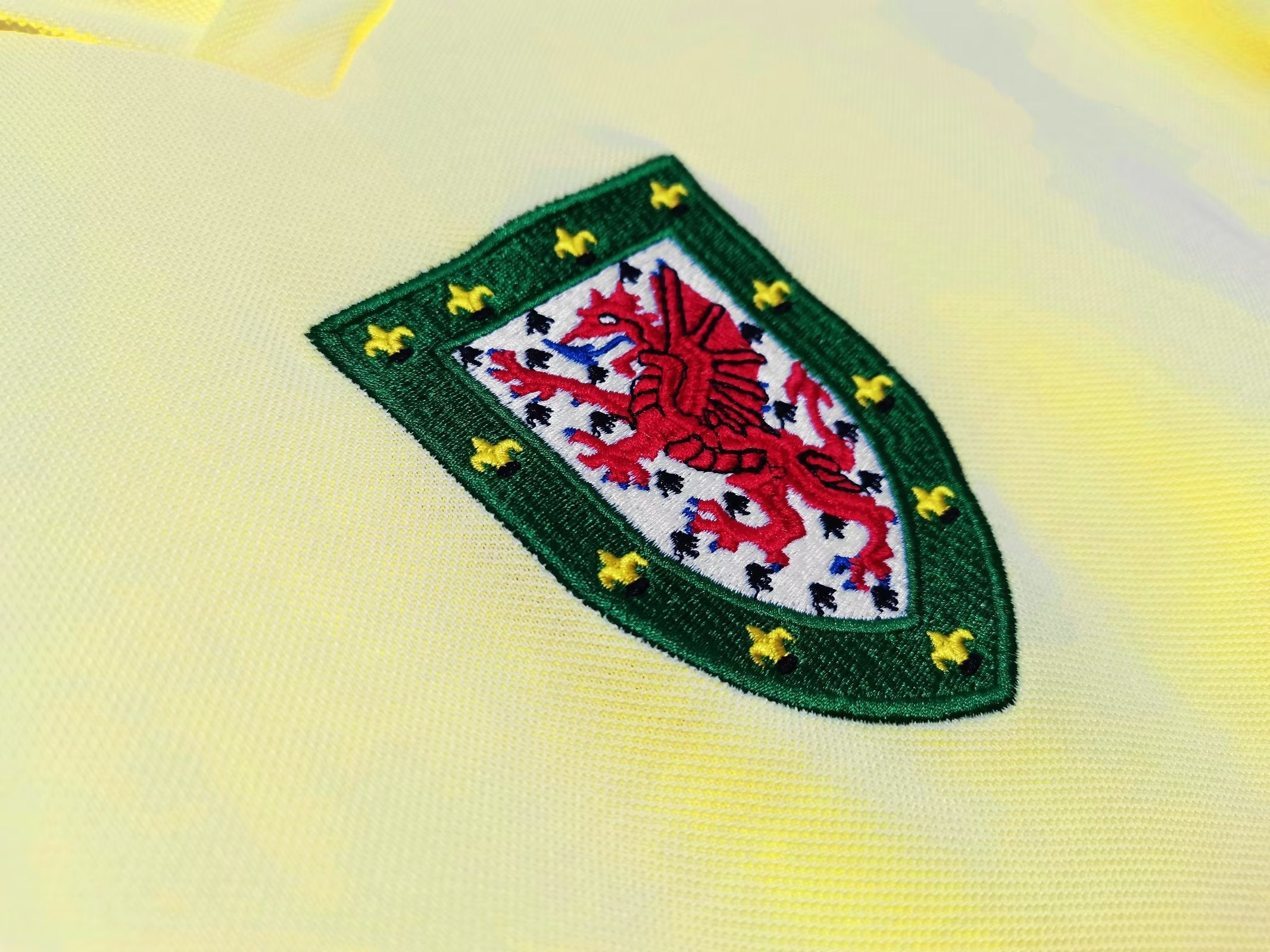 Wales 1976-1977 Away Kit