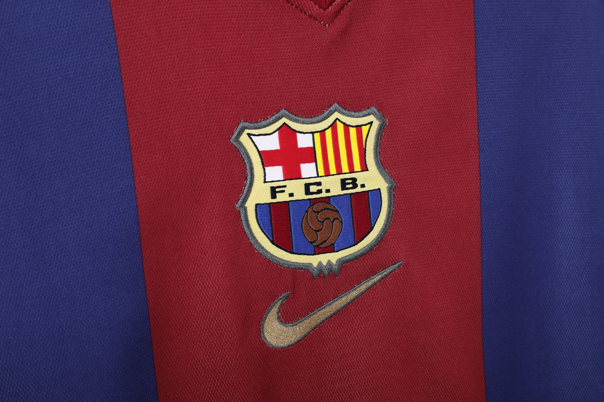 FC Barcelona 2001-2002 Home Kit