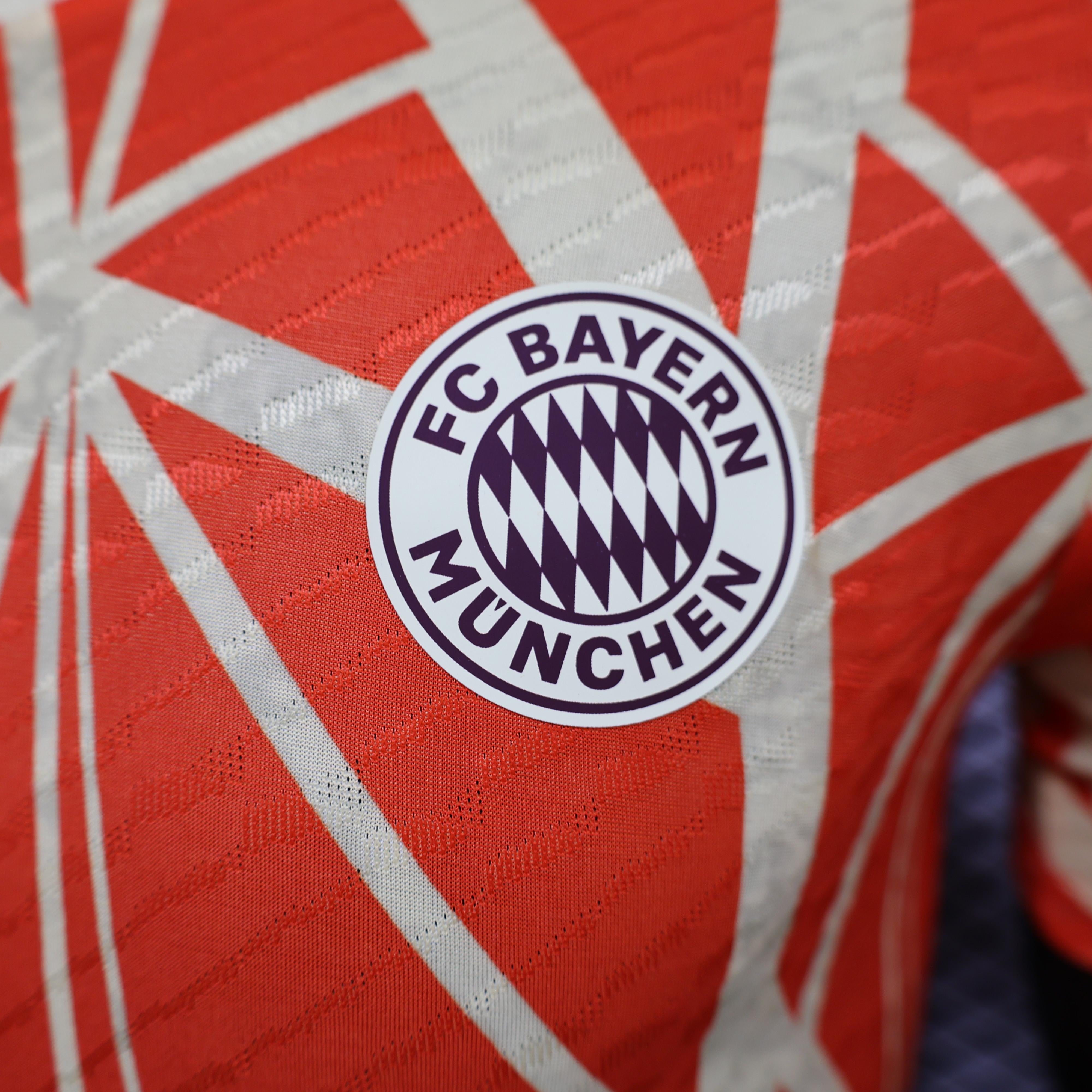 Bayern Munchen "Crimson Glory" Special Kit