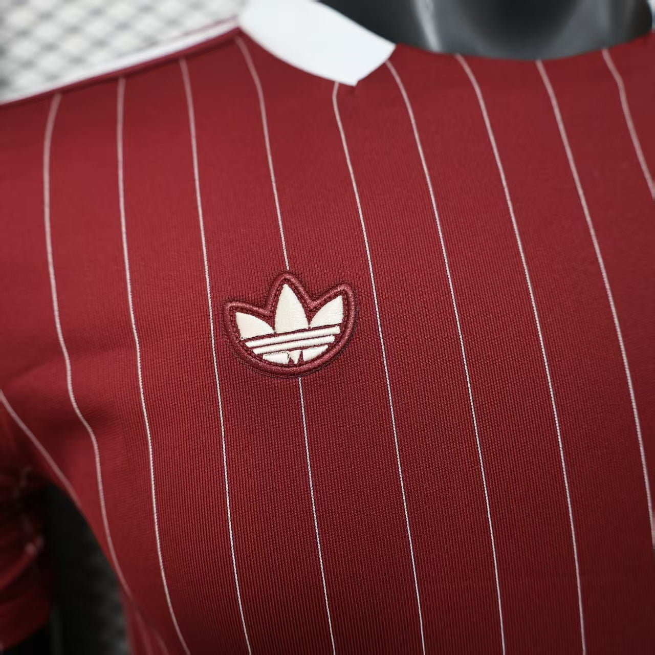 Ajax "Classic Pinstripe" Special Kit