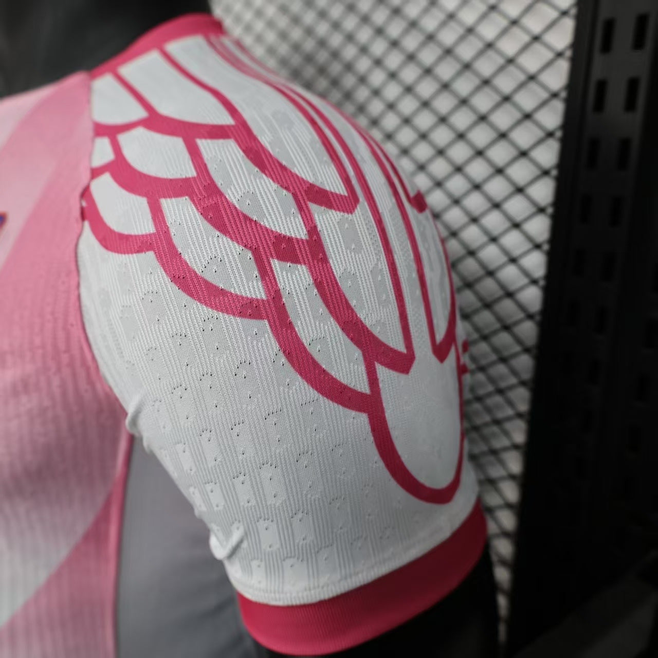 FC Barcelona "Pink Wings" Special Kit