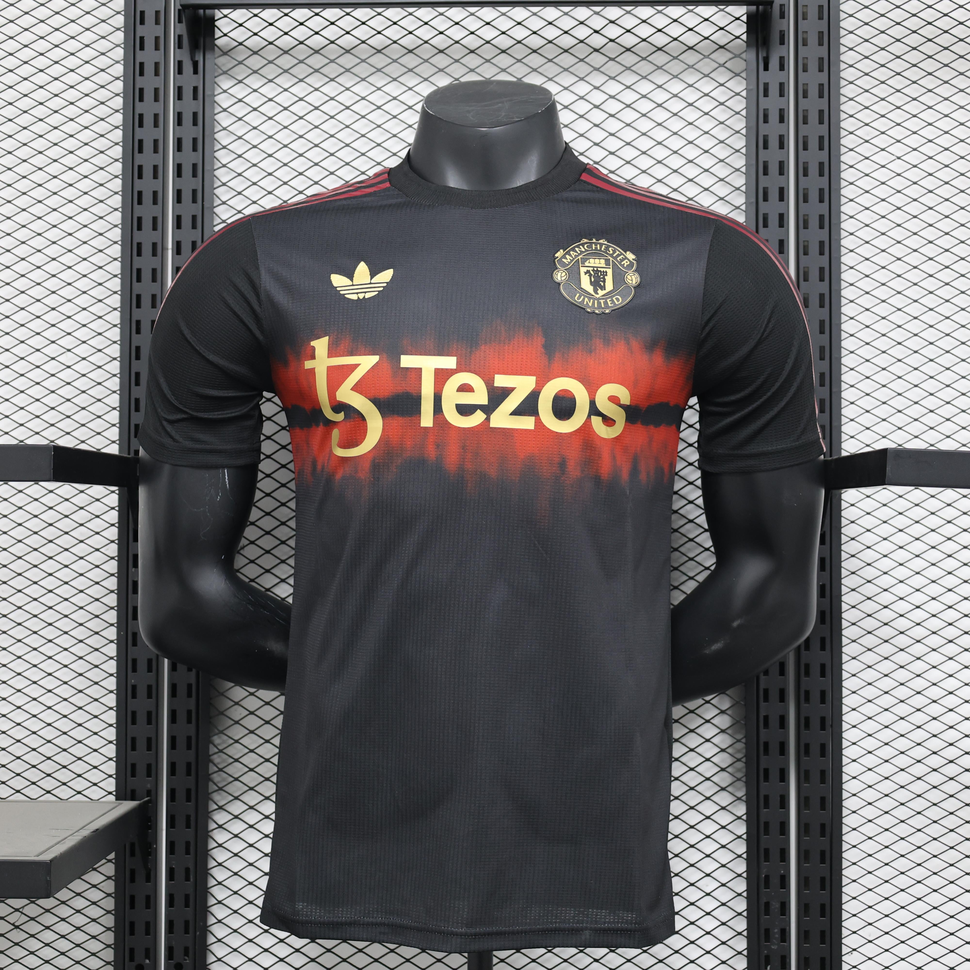 Manchester United "Inferno Night" Special Kit