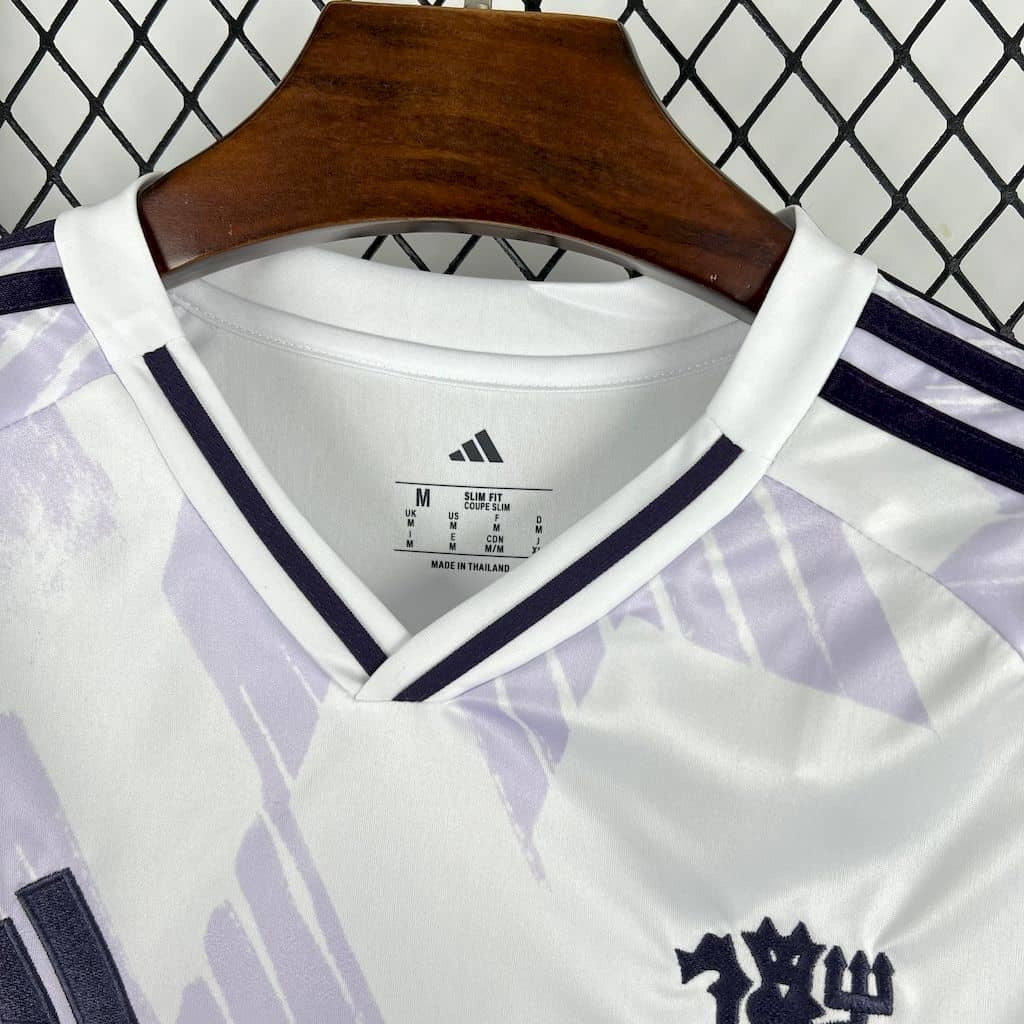 Manchester United 2025-2026 Away Kit