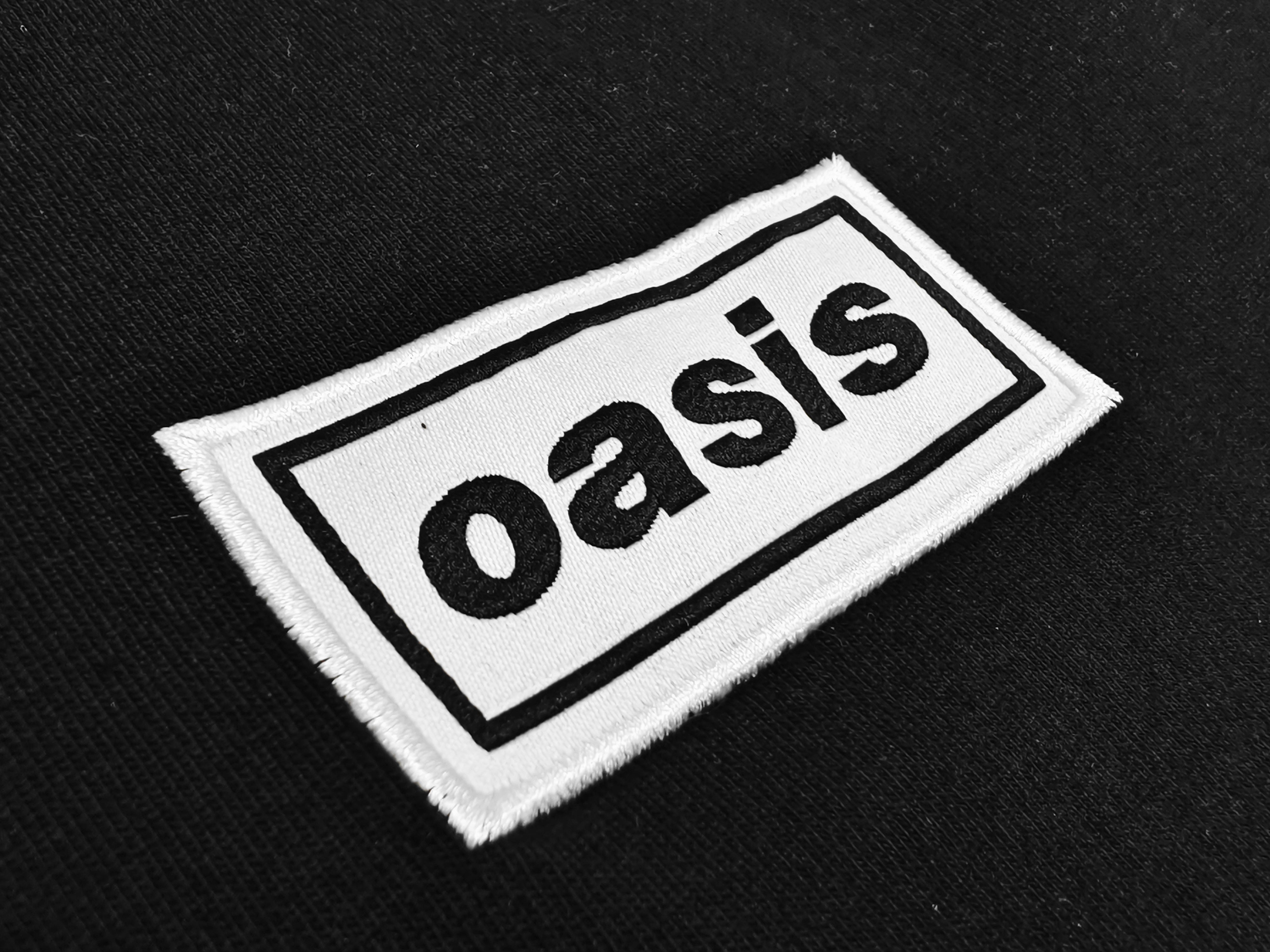 Maillot d'entraînement Oasis x Adidas Originals des années 1990
