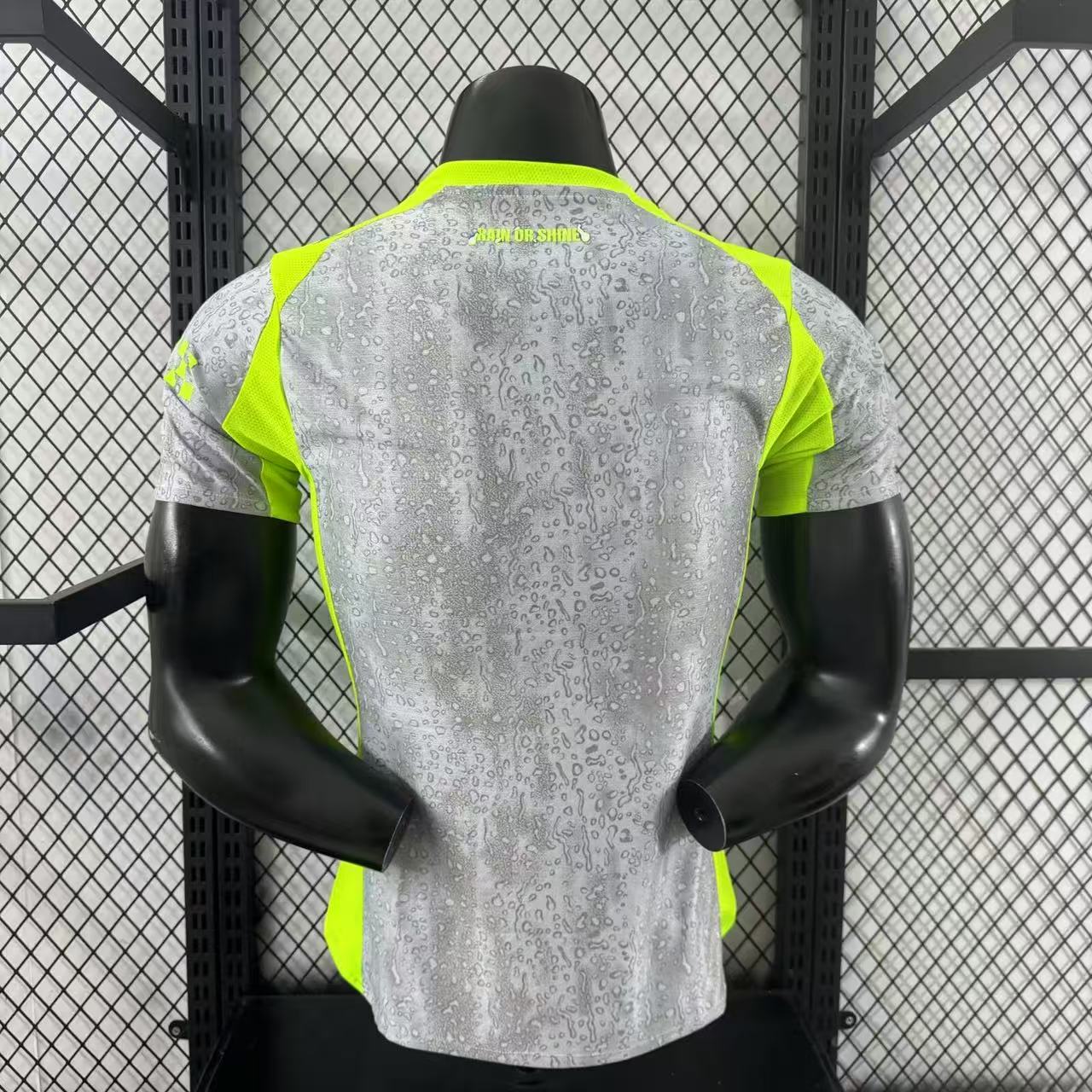 Manchester City "Neon Spurse" Special Kit