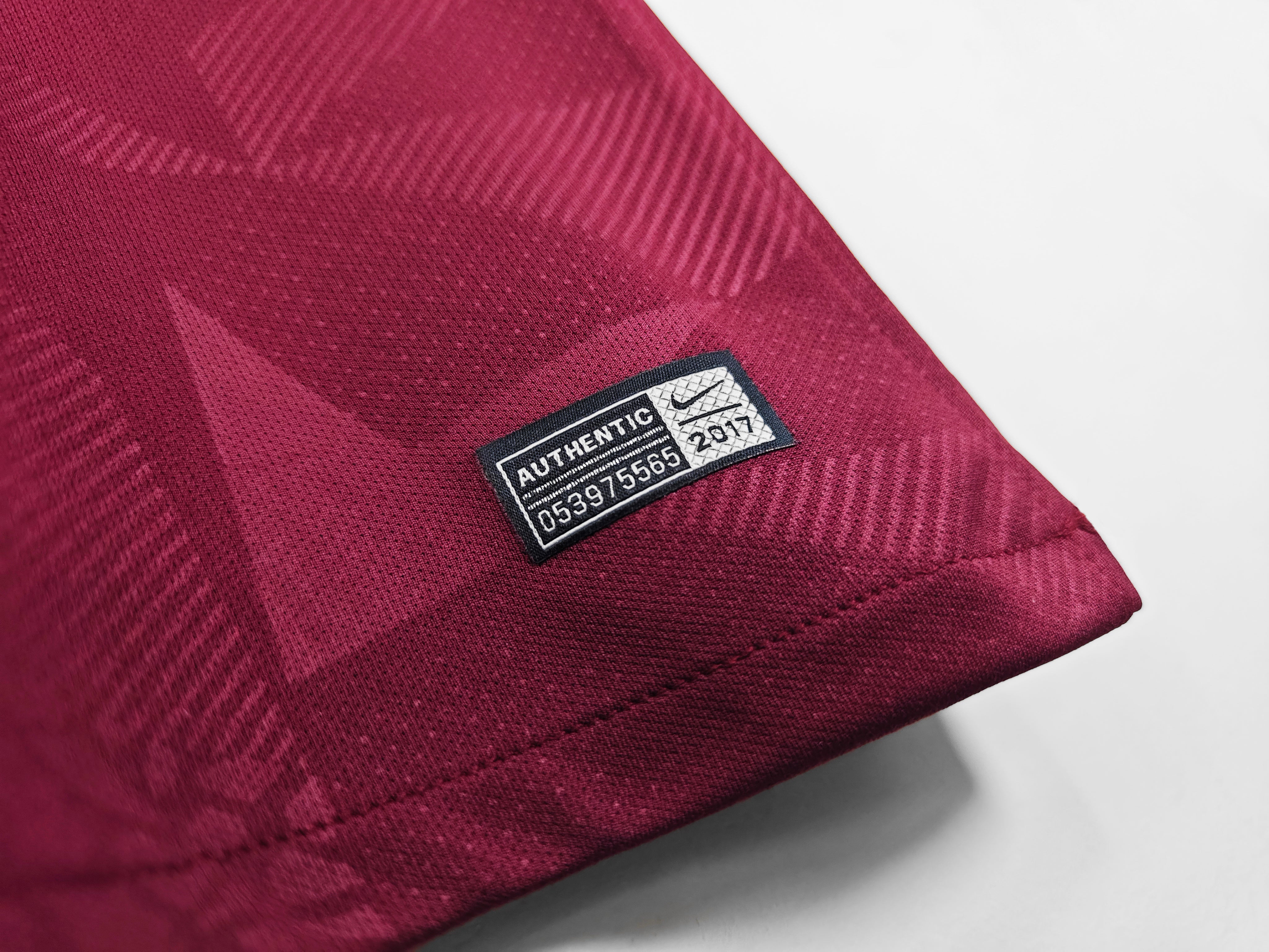 FC Barcelona 2017-2018 Third Kit